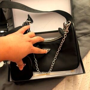 Re-edition Triangle Bag